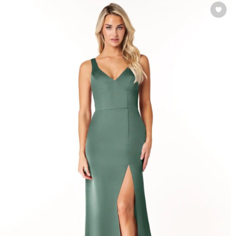 Azazie Jess Eucalyptus Sheath V-Neck Stretch Satin Dress Size A8